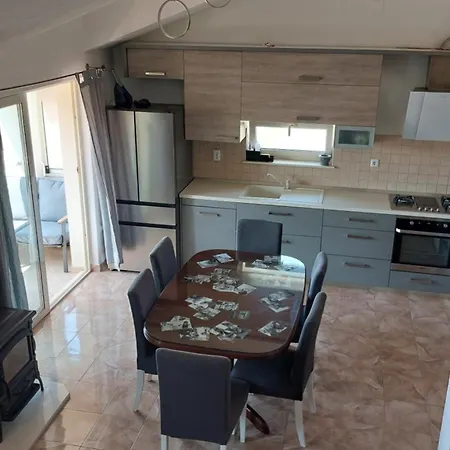 Mislav Apartment *